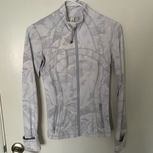 Lululemon On the Move slim Jacket